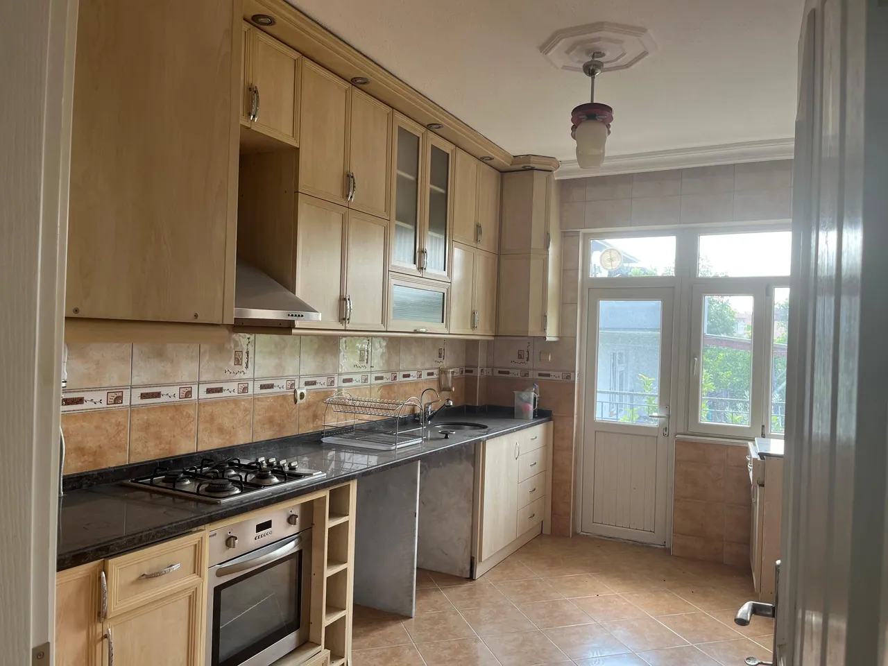 Serik Orta Mahalle'de Yeni Yenilenmiş, 4 Cepheli, Geniş 3+1 Kiralık Daire — fotoğraf 5