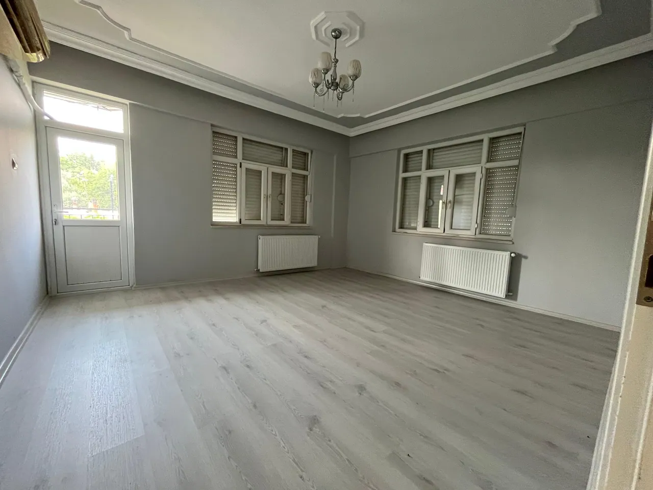 Serik Orta Mahalle'de Yeni Yenilenmiş, 4 Cepheli, Geniş 3+1 Kiralık Daire — fotoğraf 6