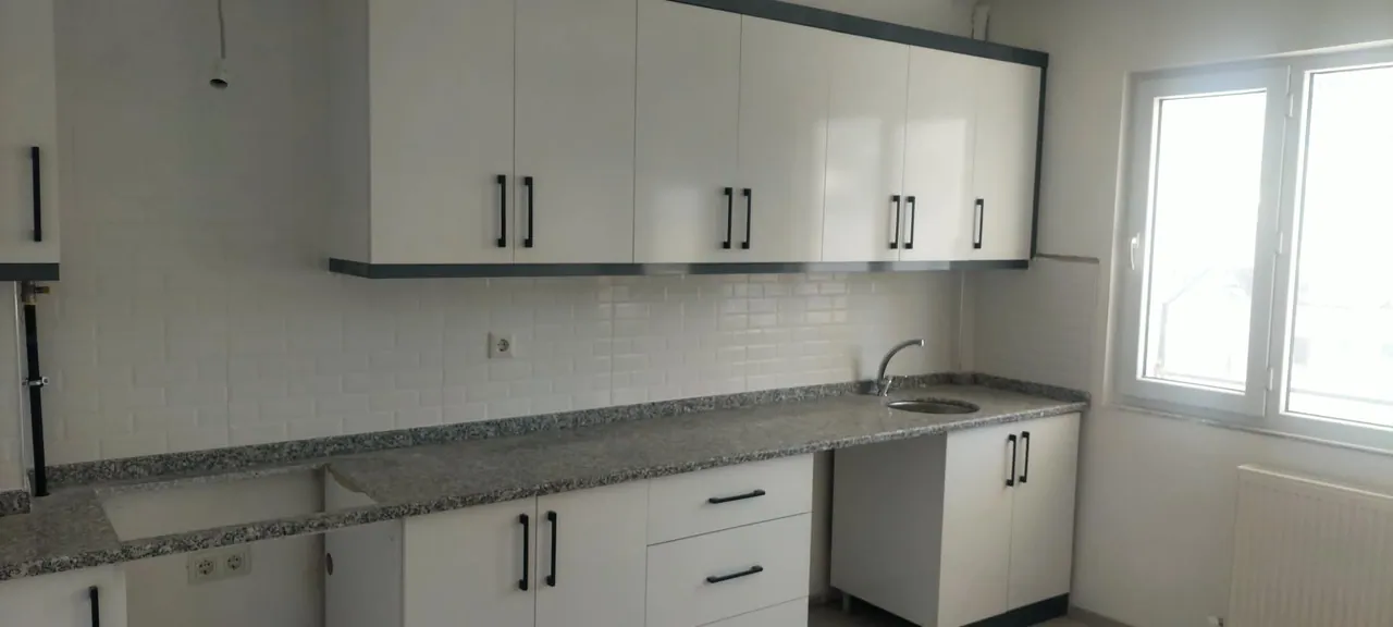 Serik Cumhuriyet’te Yenilenmiş, Masrafsız, 4 Cepheli Geniş 3+1 (140 m²) — fotoğraf 6